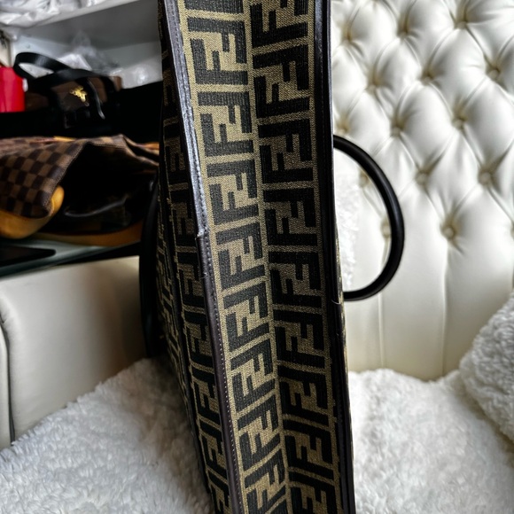 Fendi Black and Brown Monogram Vintage Tote - Picture 5 of 11
